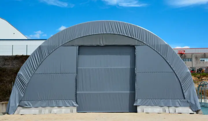 hangar_web_1